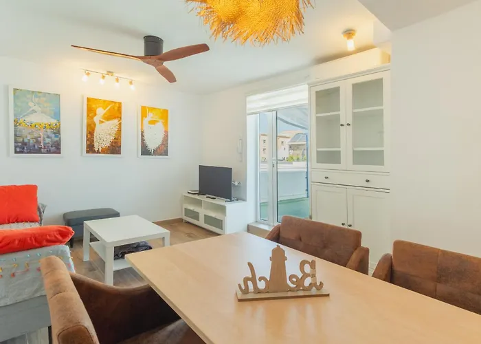 Cadizz - El Faro Del Manteca Ii Апартаменты *